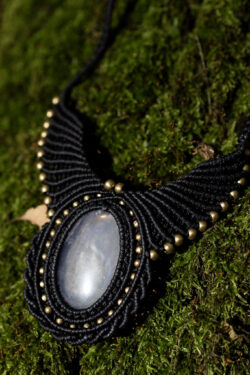 Naszyjnik z makramy - kryształ górski