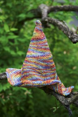 Spiczasty kapelusz z konopi