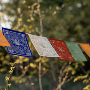 Tybetańskie flagi modlitewne z papieru czerpanego