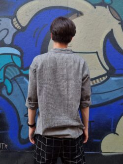 Szara koszula z długim rękawem