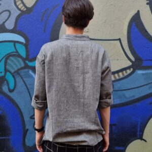 Szara koszula z długim rękawem