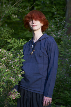 Granatowa koszula z kapturem - hoodie