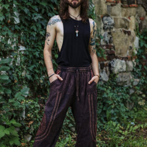 Brązowe spodnie stonewashed w stylu vintage z haftem OM, uniseks, handmade w Nepalu, Kana Sapiens