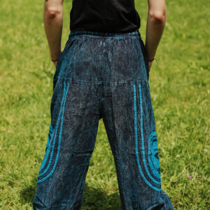 Baggy spodnie z haftem OM - niebieskie