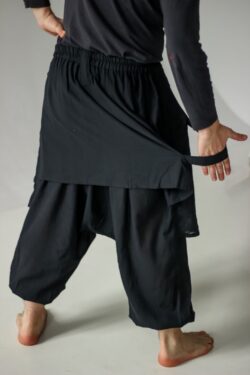 gladkie-szarawary-alladynki-vintage-kieszenie-czarne-kana-sapiens