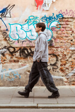 Przecierane luźne spodnie baggy - szare