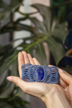 Bransoletka z mikromakramy - lapis lazuli