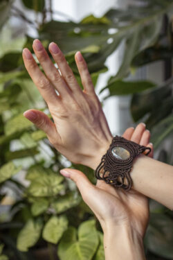 Bransoletka z mikromakramy - labradoryt