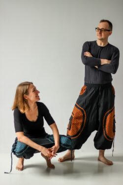 Szarawary alladynki - pomarańczowy kwiat życia