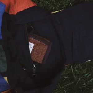 Wnętrze patchworkowego plecaka z konopi