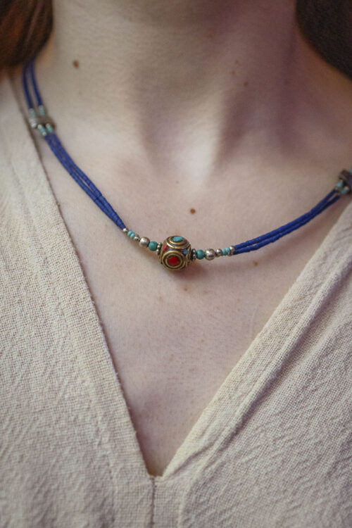 500 (4) Delikatny naszyjnik ze srebra tybetańskiego