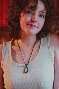 Naszyjnik z makramy - kamień księżycowy