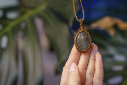 Naszyjnik z makramy - labradoryt