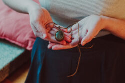 Naszyjnik z makramy - labradoryt