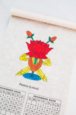 Naścienny kalendarz 2026 - 8 pomyślnych symboli