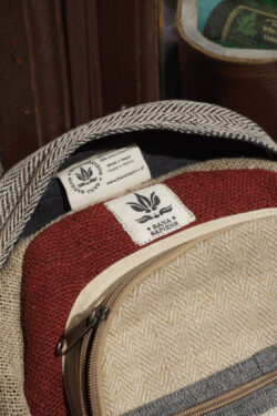 Czerwono-beżowy plecak Himalayan Hemp