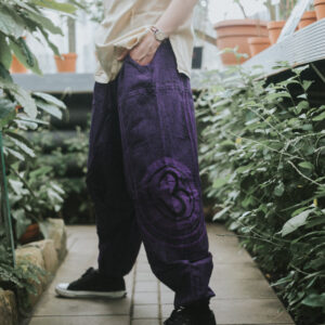 Baggy spodnie z haftem OM - fioletowe