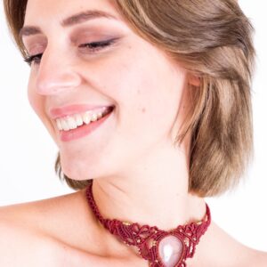 Kolia z makramy - kwarc różowy