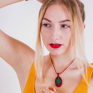 Zestaw biżuterii z makramy