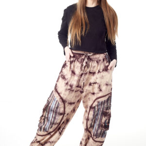 Baggy spodnie z haftem w grzybki